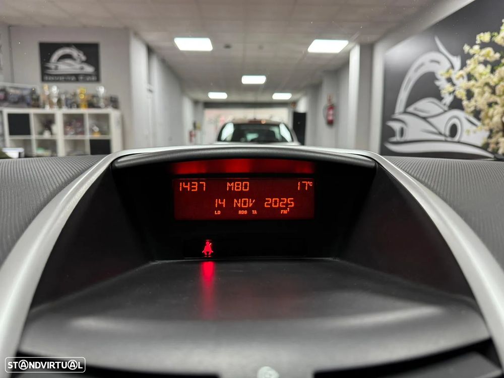 Peugeot 207 1.4 16V Open - 29