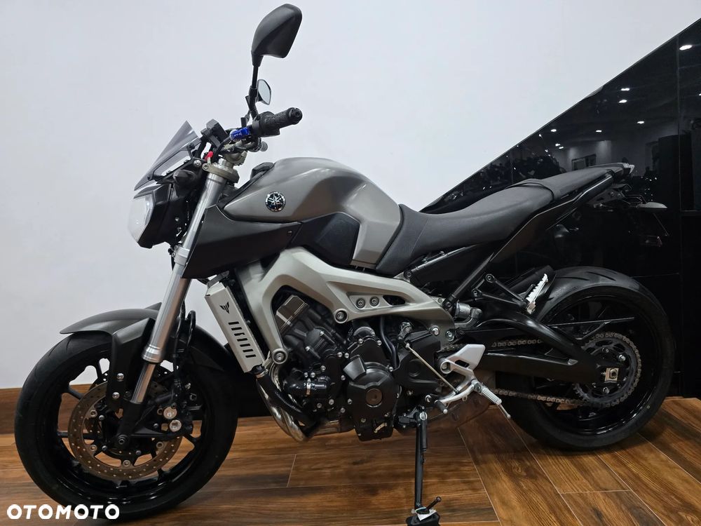 Yamaha MT - 8