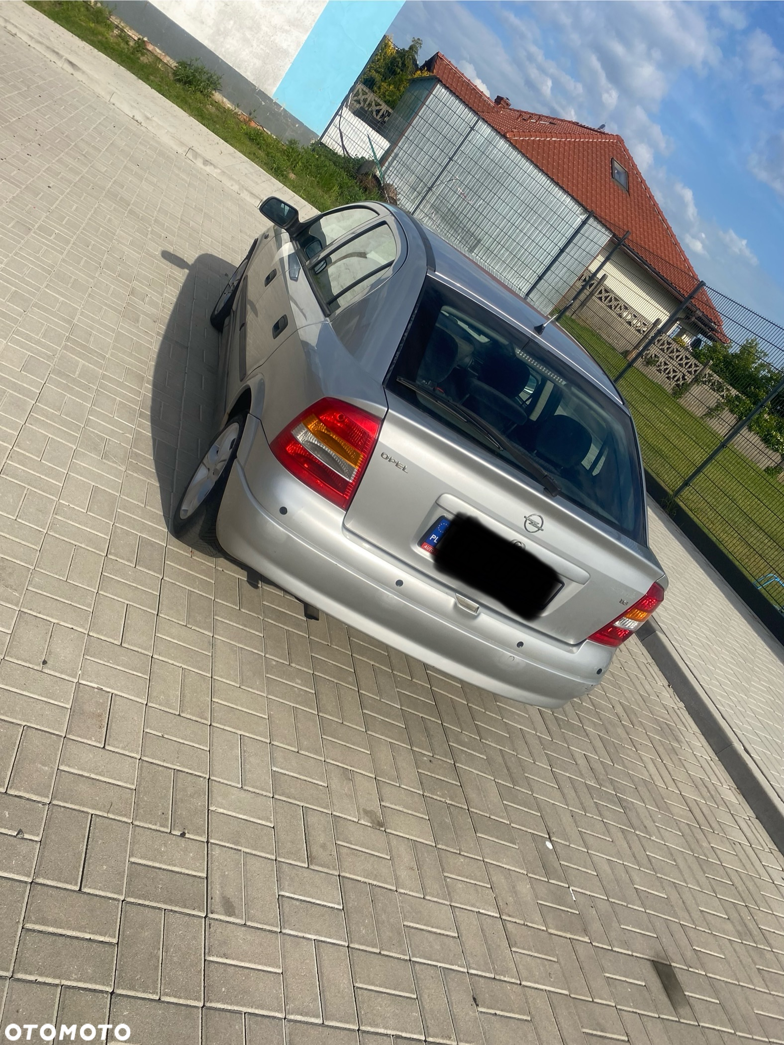 Opel Astra 1.6 - 4