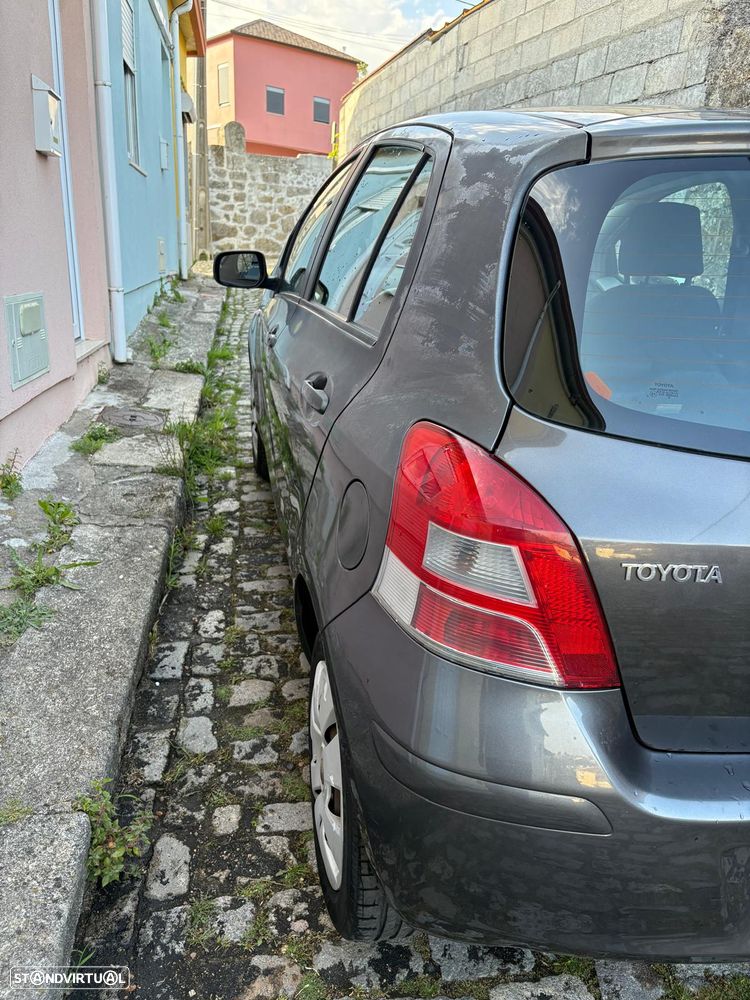 Toyota Yaris 1.0 VVT-i AC Manual - 6