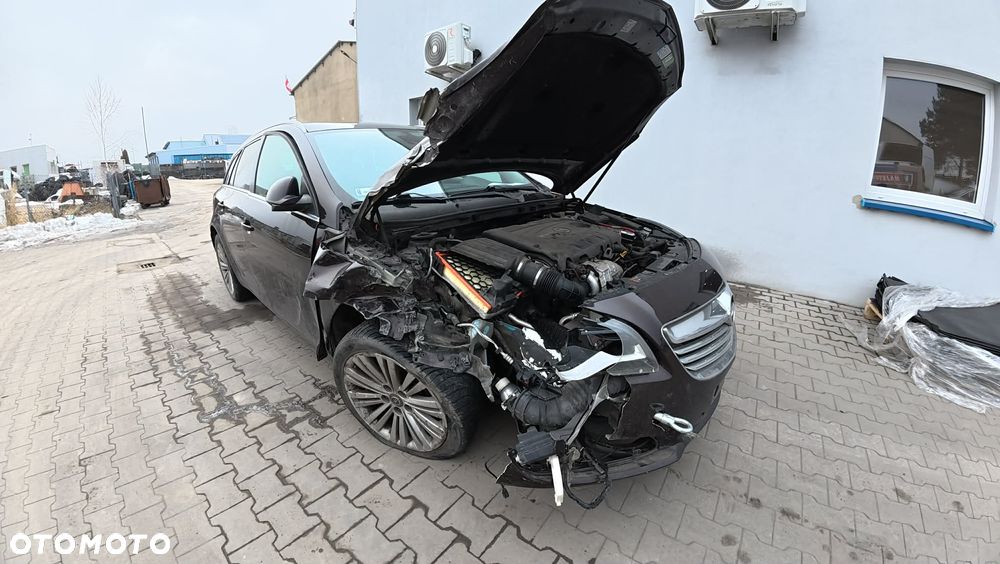 Opel Insignia A LIFT 2.0 CDTI 120KM | Kod lakieru Z41C (Mahagoni) | Gwarancja - 3
