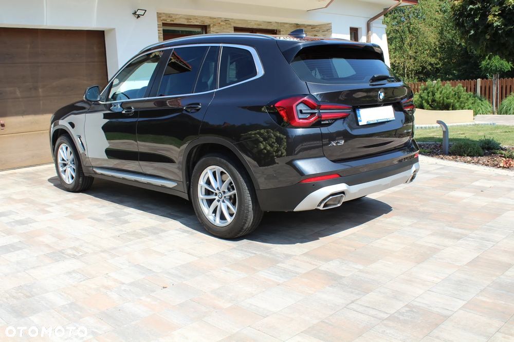 BMW X3 xDrive20i Luxury Line - 9
