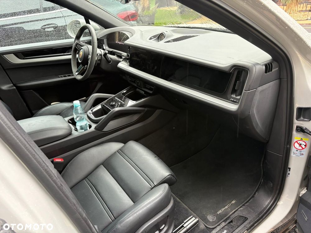 Porsche Cayenne Coupe - 12