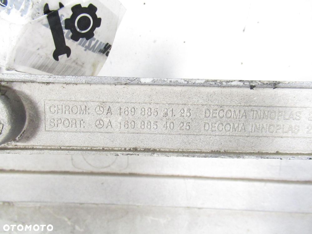 ZDERZAK TYŁ MERCEDES W245 761 - 4