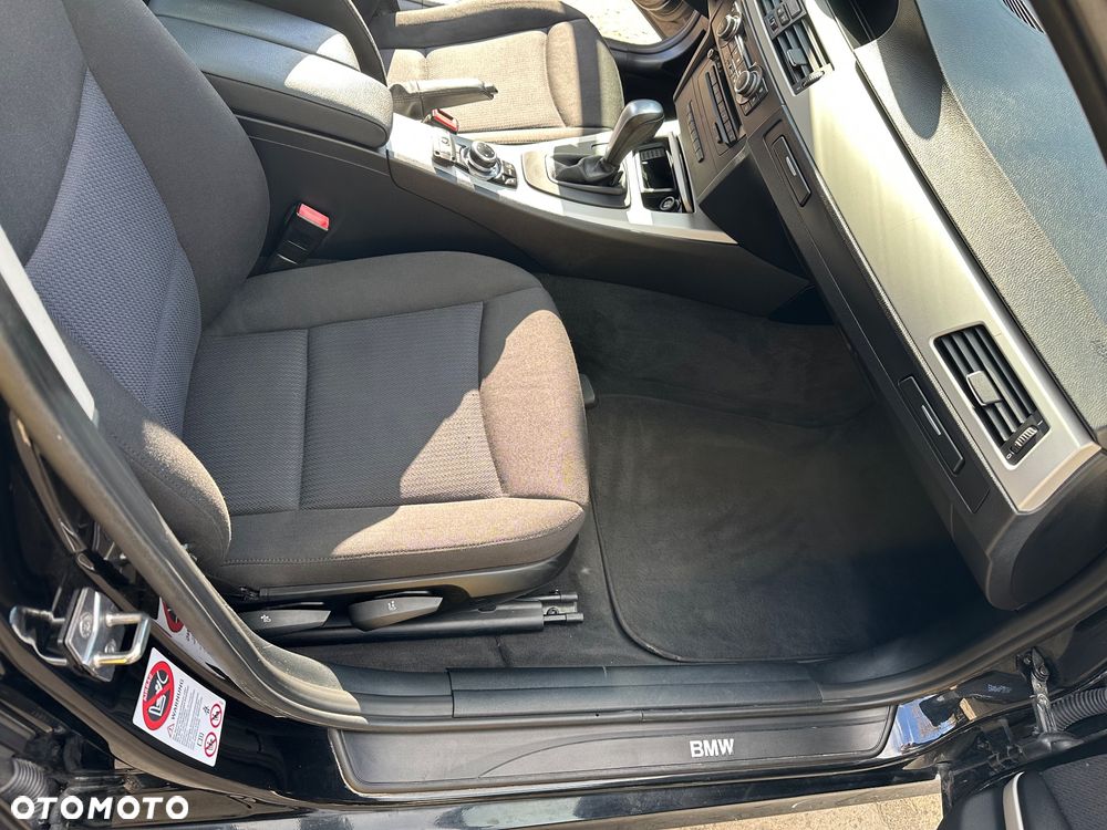 BMW Seria 3 - 21