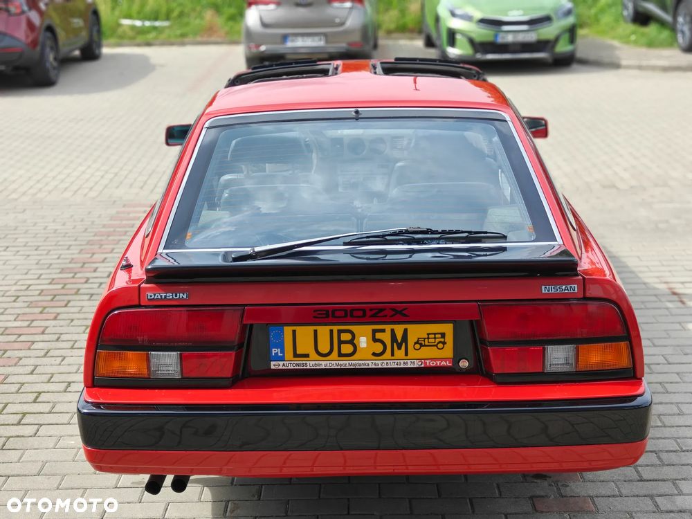 Nissan 300 ZX - 12