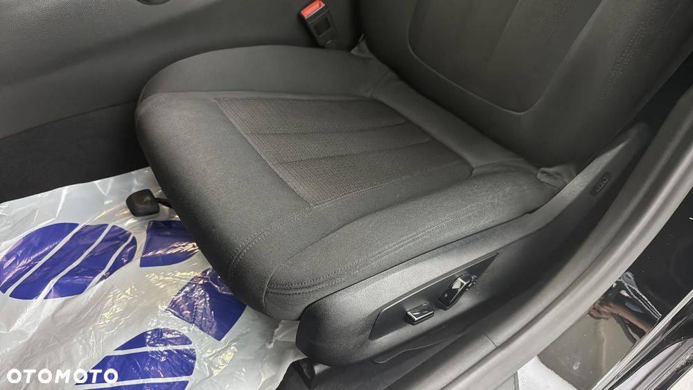 BMW Seria 5 520d mHEV - 13