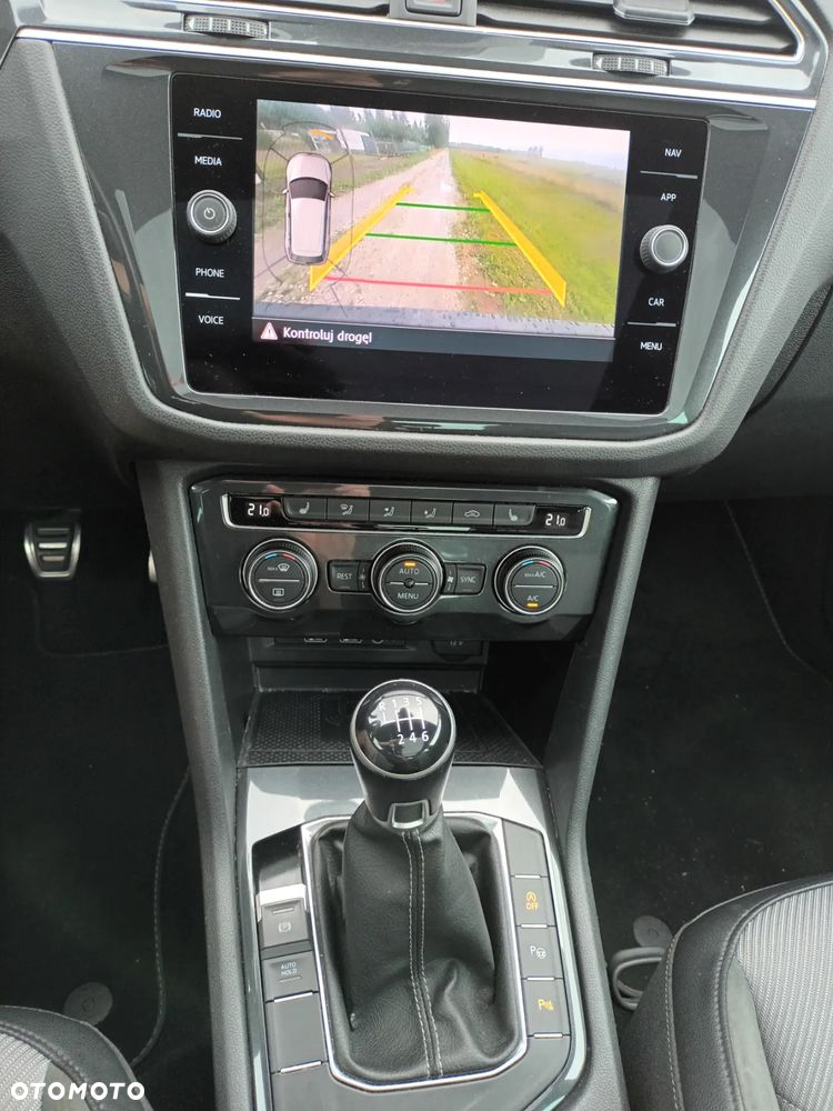 Volkswagen Tiguan 2.0 TDI SCR R-Line - 17
