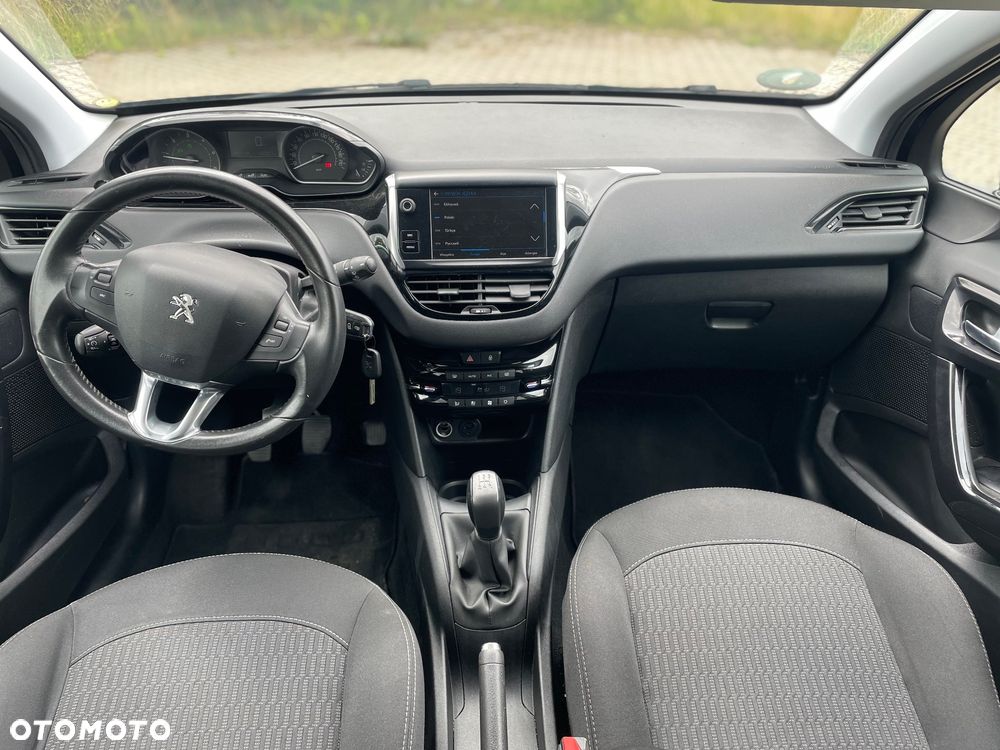 Peugeot 208 1.6 BlueHDi Allure S&S - 10