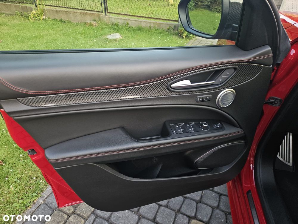 Alfa Romeo Stelvio 2.0 Turbo 16V AT8-Q4 Veloce Ti - 13