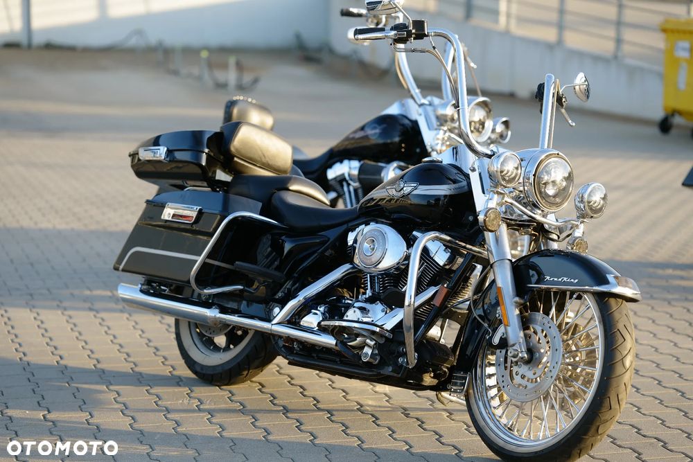 Harley-Davidson Touring Road King - 10