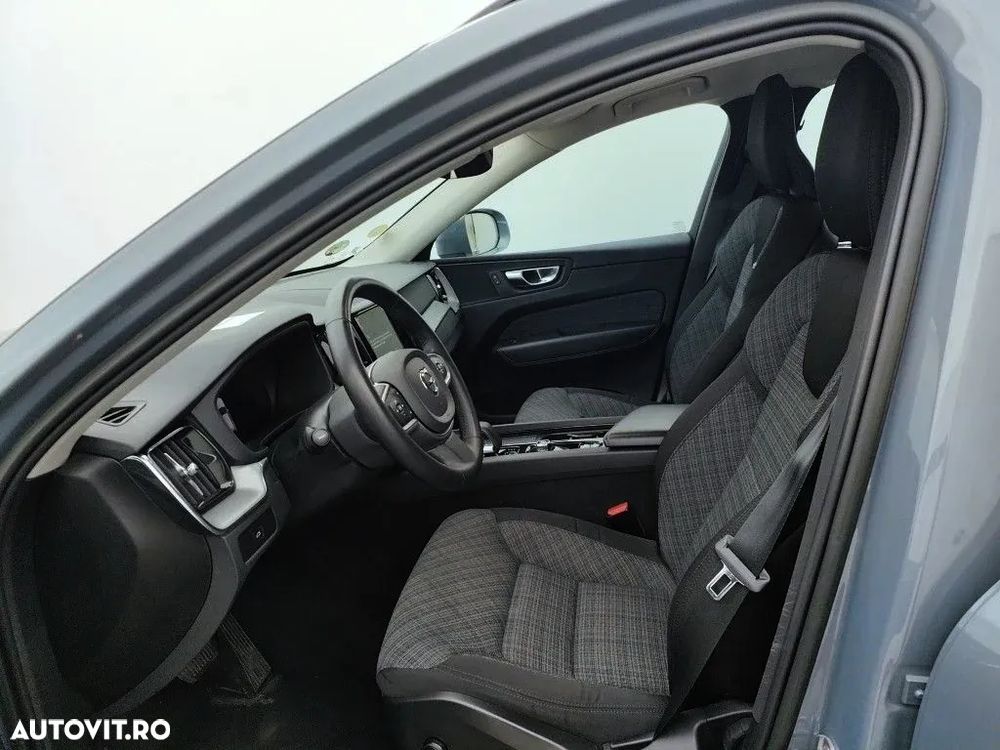 Volvo XC 60 B4 MHEV Momentum Pro - 7