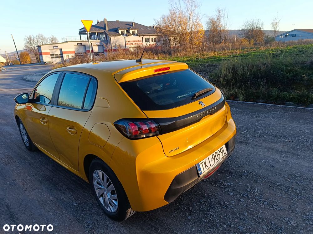 Peugeot 208 - 5