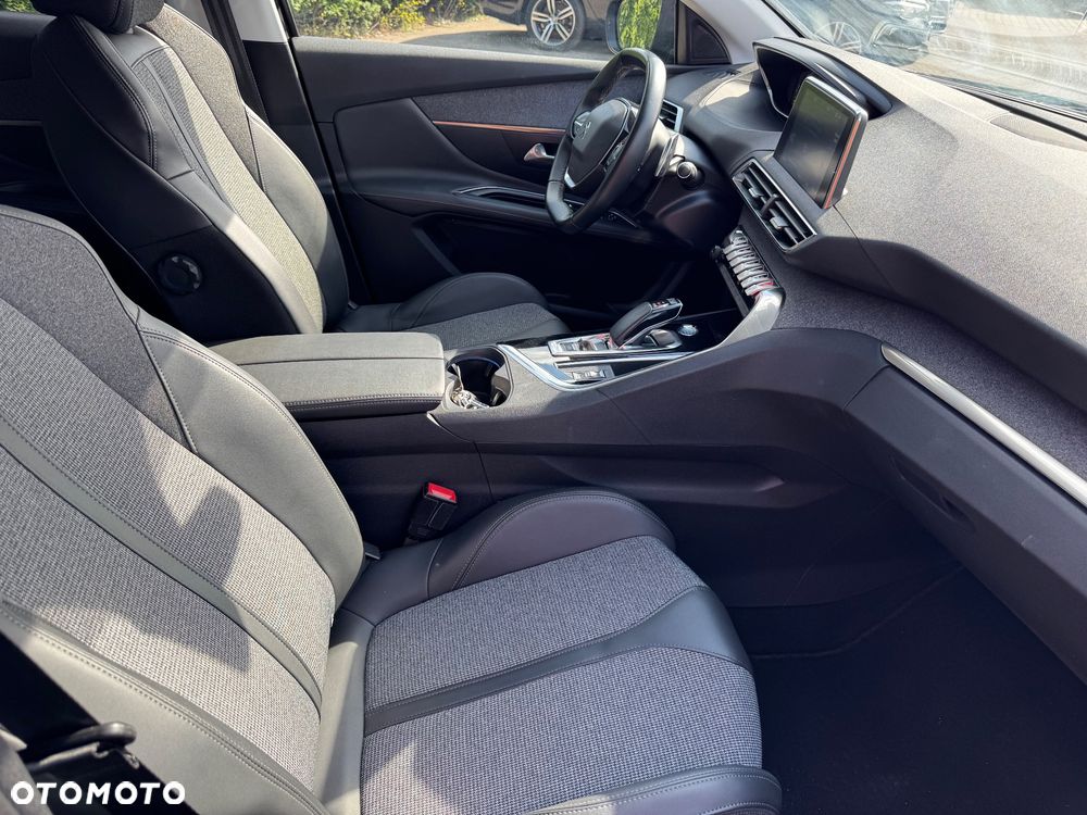 Peugeot 3008 225 e-EAT8 Allure Pack - 10