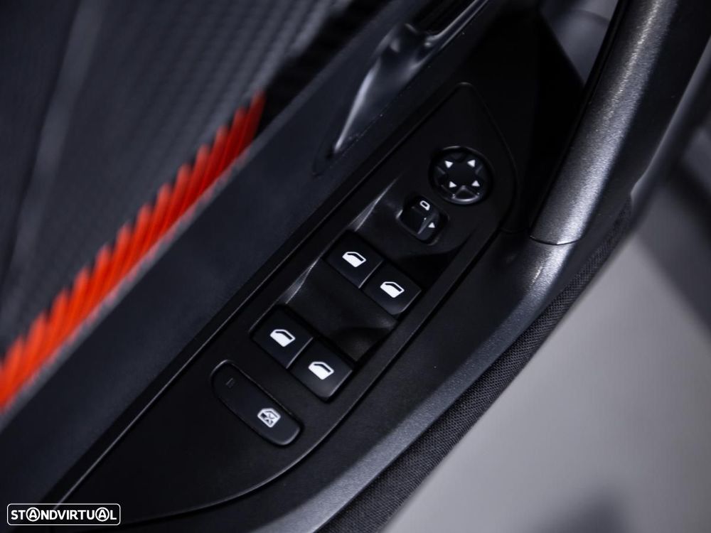 Peugeot e-2008 50 kWh Active - 13