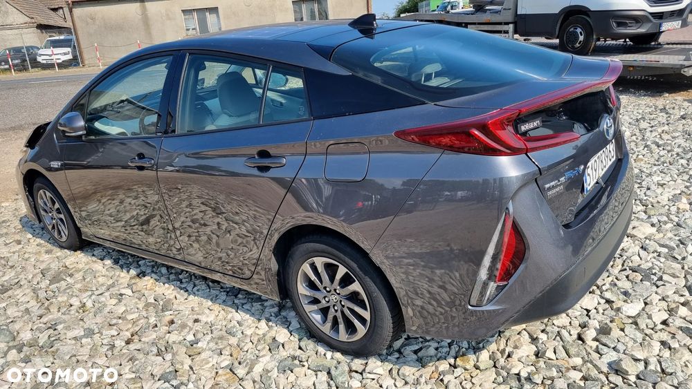 Toyota Prius Hybrid Executive - 11