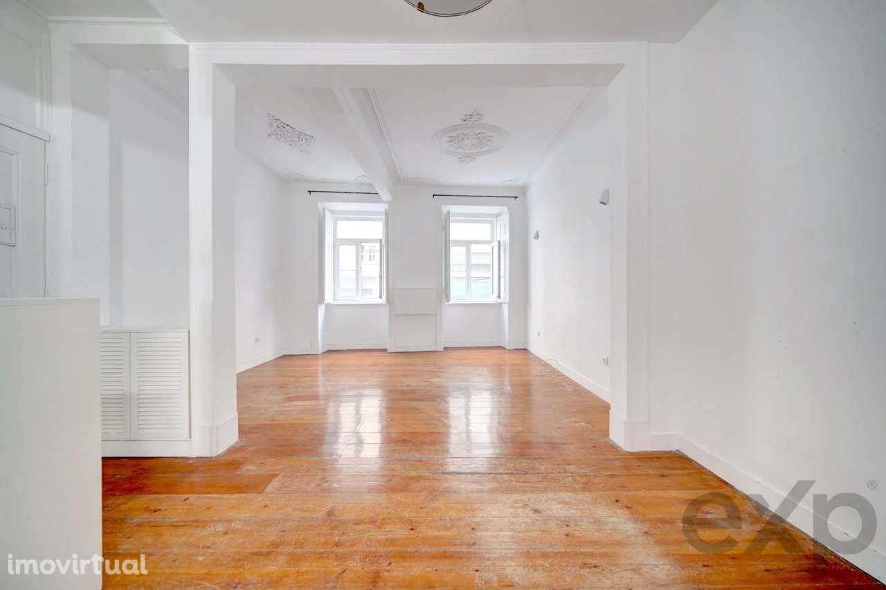 Apartamento T1+1 junto ao Jardim da Estrela – Lisboa - Grande imagem: 2/27