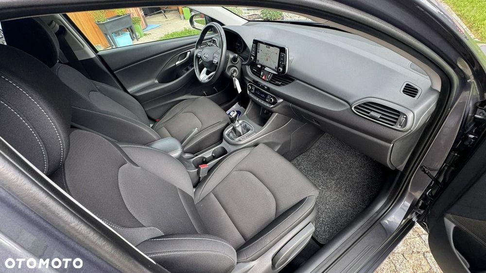 Hyundai i30 - 23