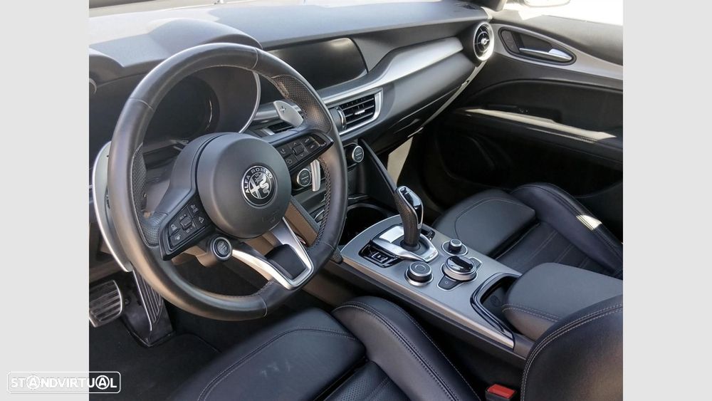 Alfa Romeo Stelvio 2.2 D Sprint Q4 AT8 - 14