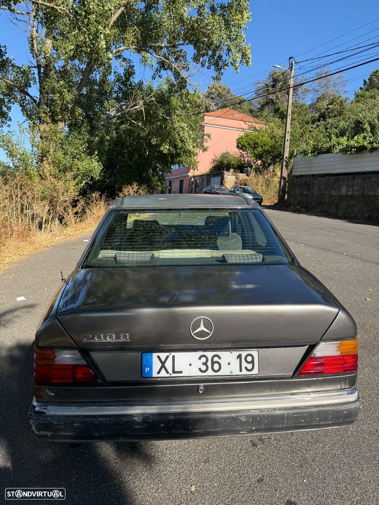 Mercedes-Benz W124 1991 photo 3