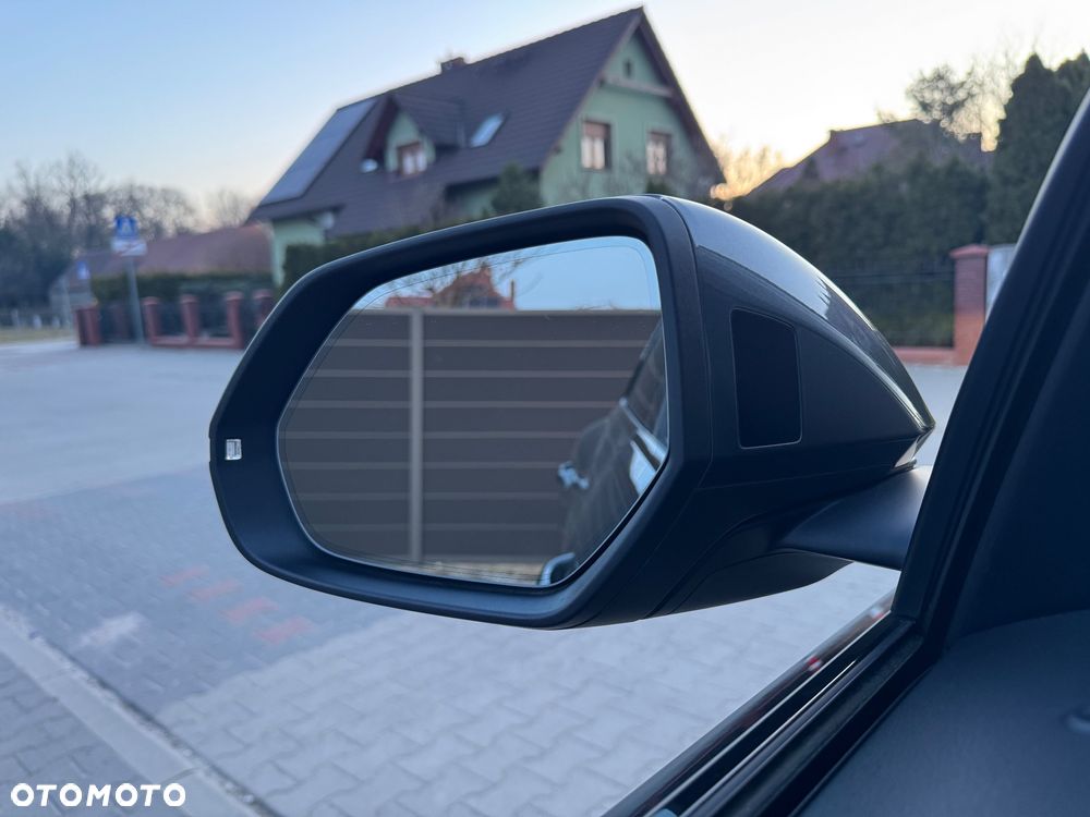 Audi Q8 SUV TFSI quattro 250 kW tiptronic S line business - 38