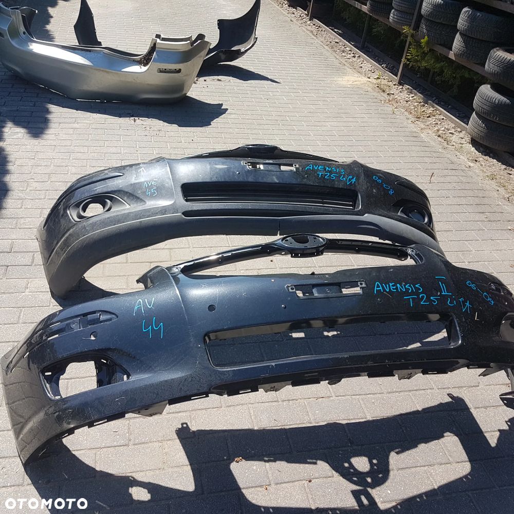 zderzak toyota avensis t25 lift przód