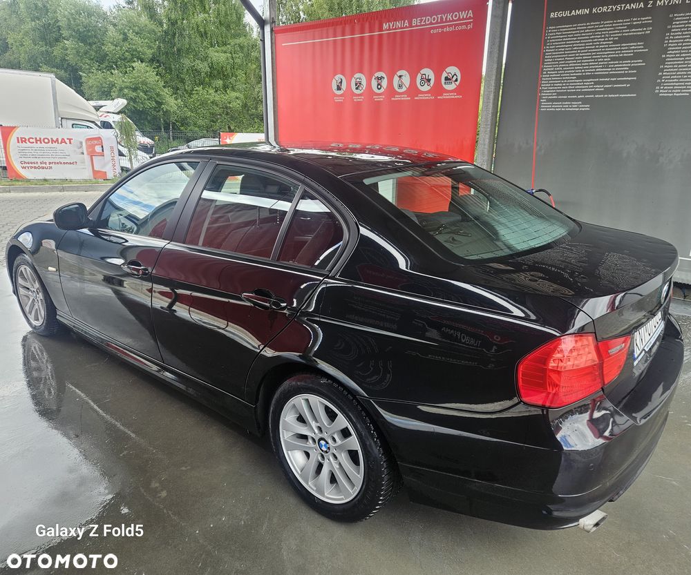 BMW Seria 3 318d EU6 - 12