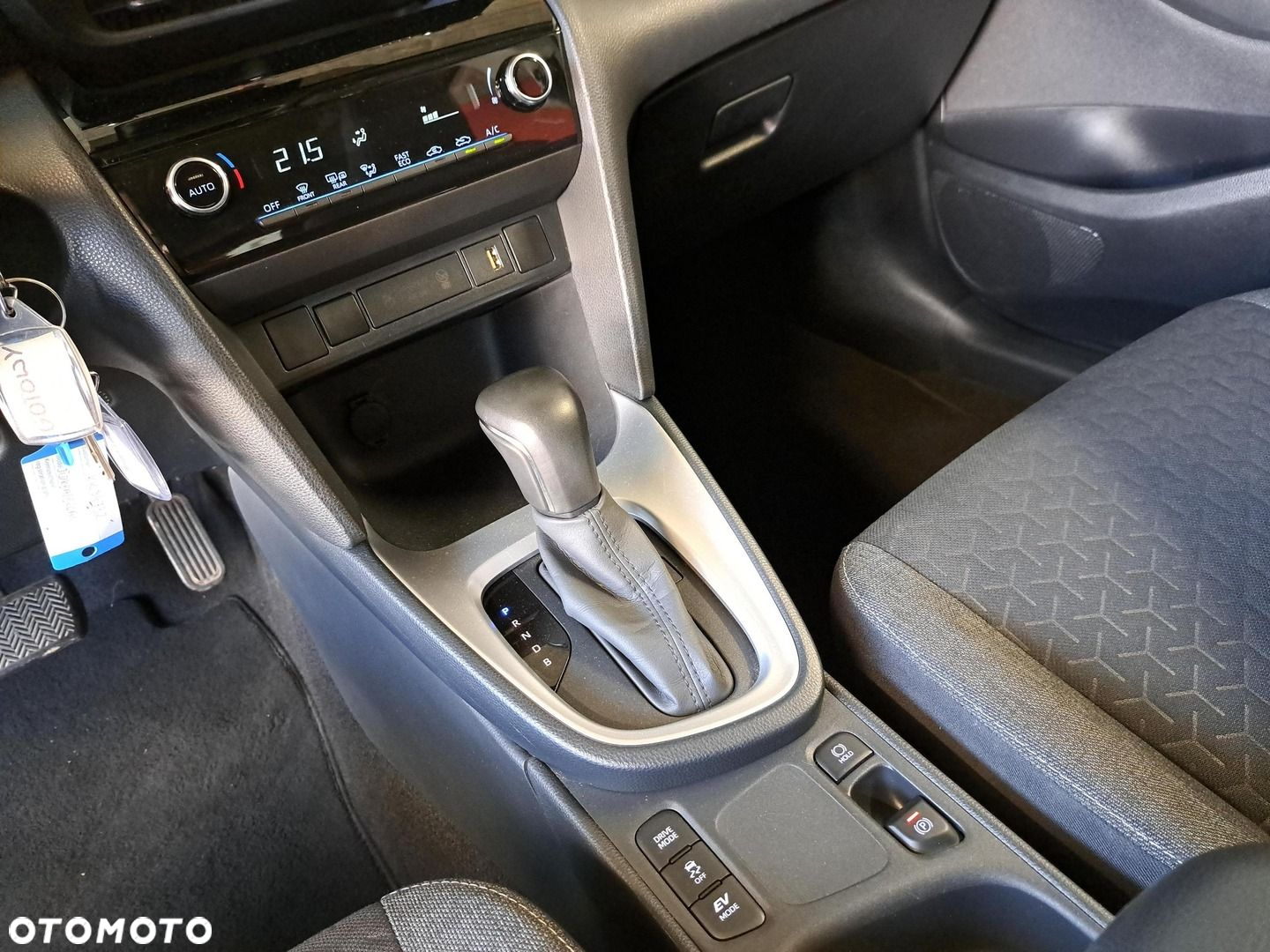 Toyota Yaris Cross - 24
