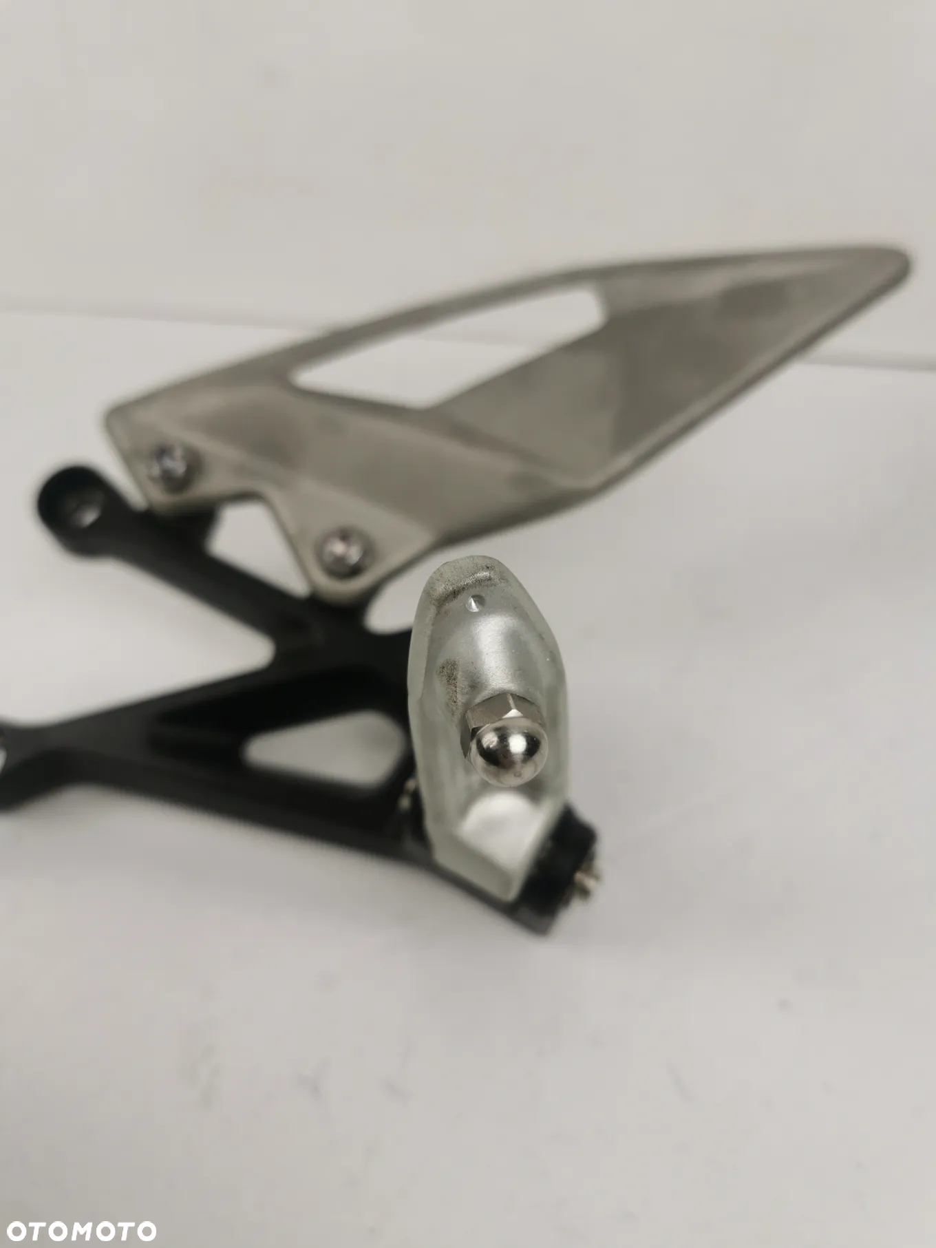 Triumph Street Triple 765RS set kierowcy podnóżek lewy przód 23- - 7