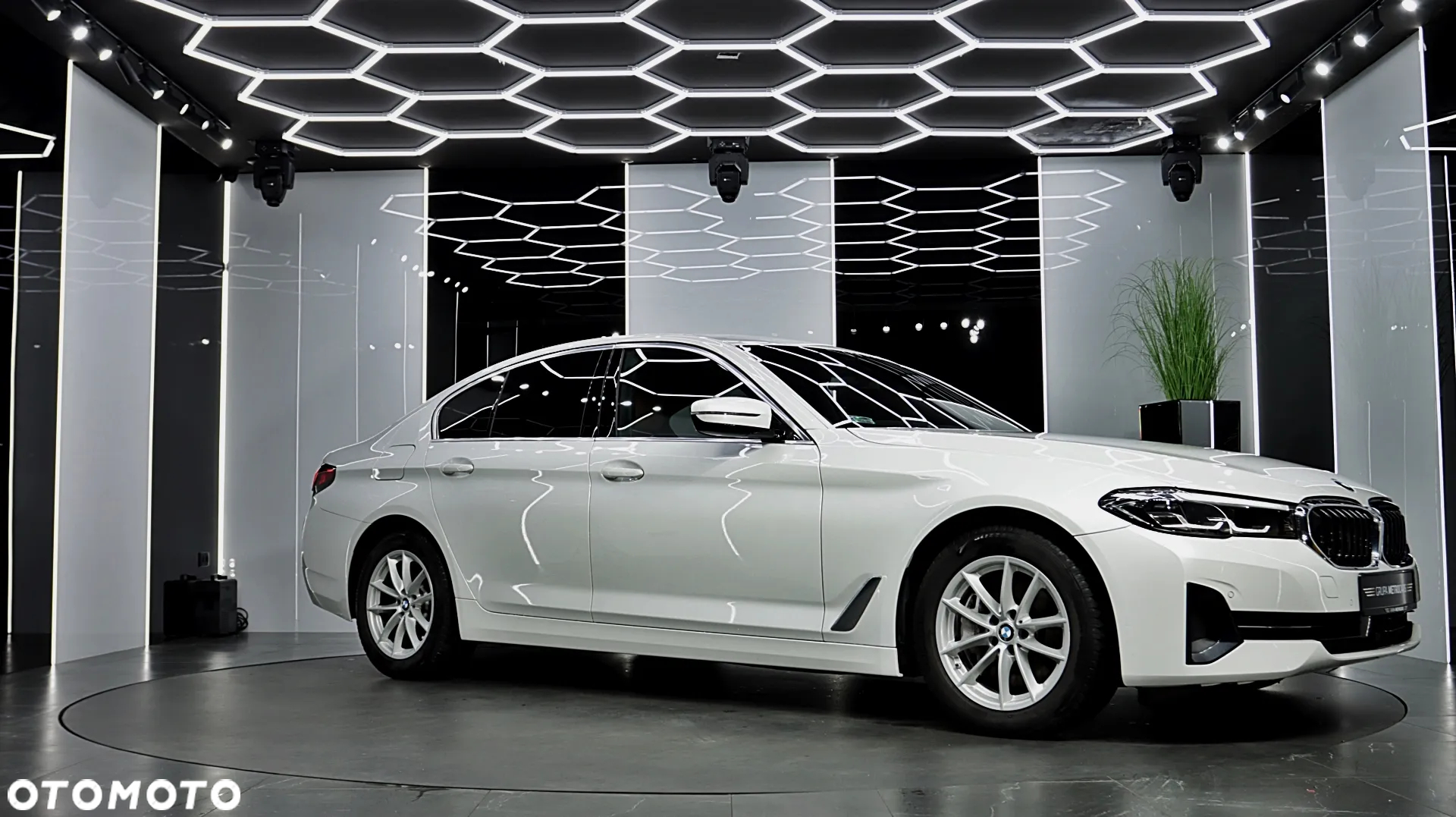 BMW Seria 5 - 13