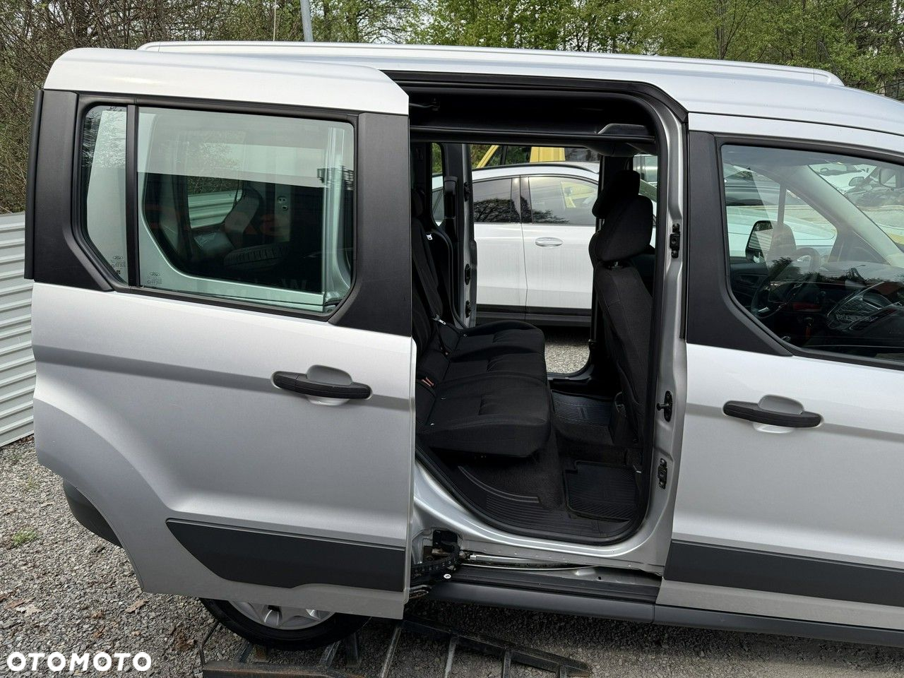 Ford Transit Connect - 12