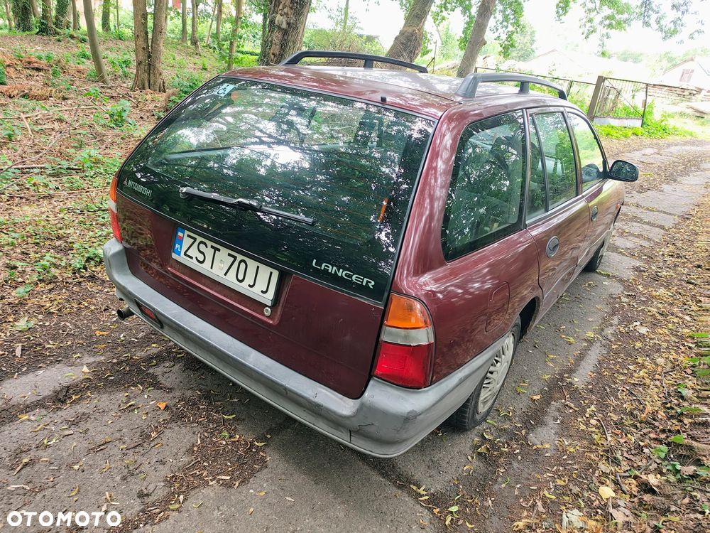 Mitsubishi Lancer 1300 GLi - 4