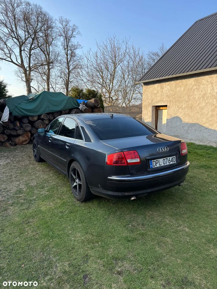 Audi A8 - 3