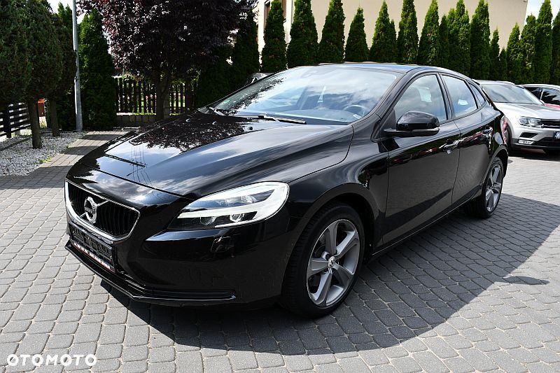 Volvo V40 T3 Momentum - 39