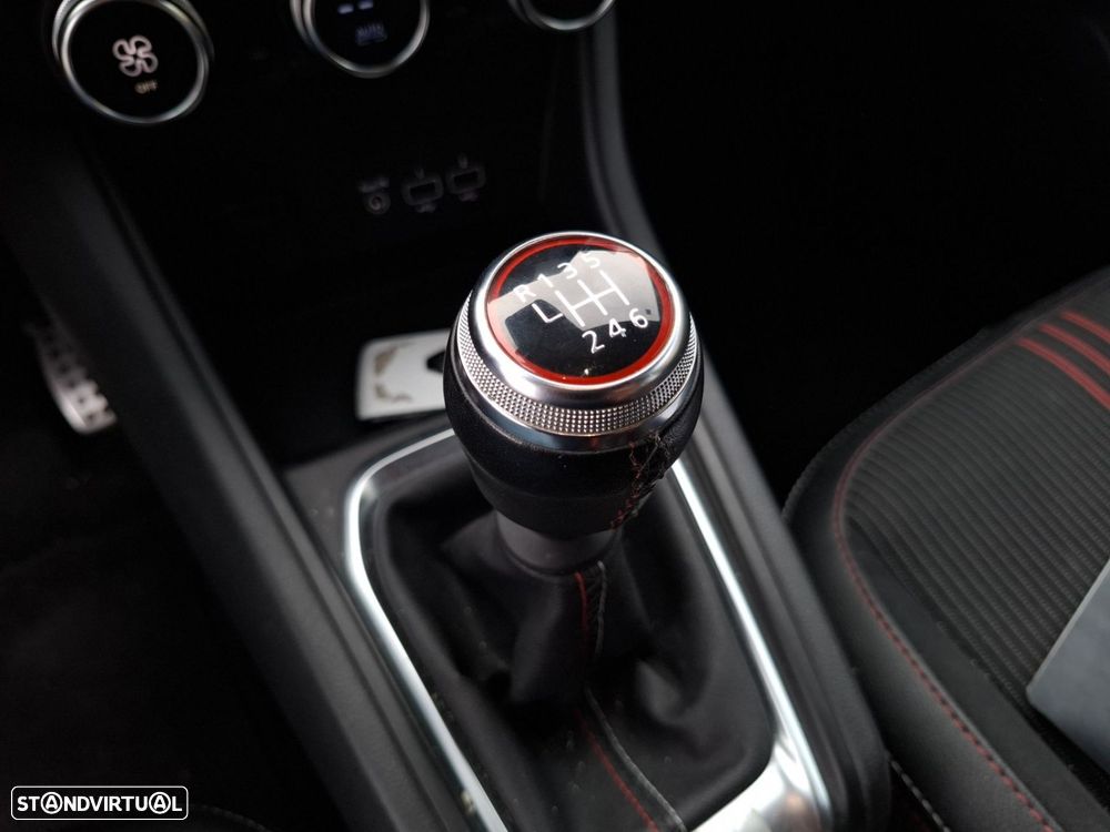 Renault Captur 1.0 TCe RS Line - 18