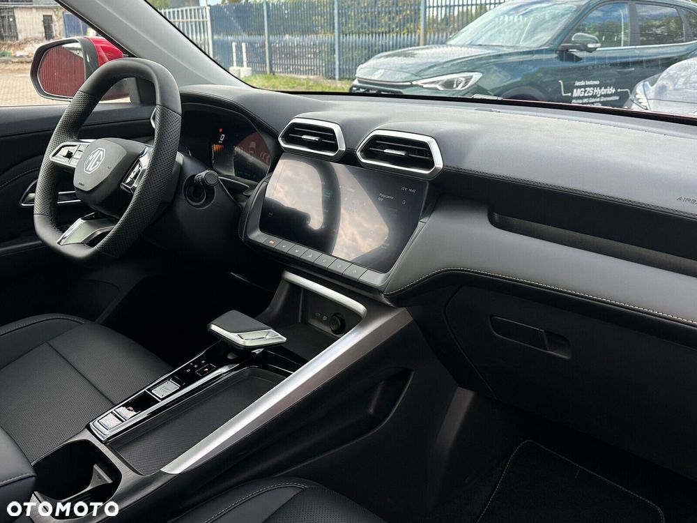 MG ZS Hybrid+ - 17