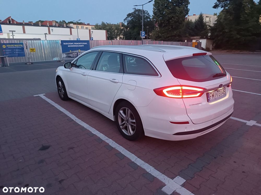 Ford Mondeo 2.0 TDCi Titanium PowerShift - 4