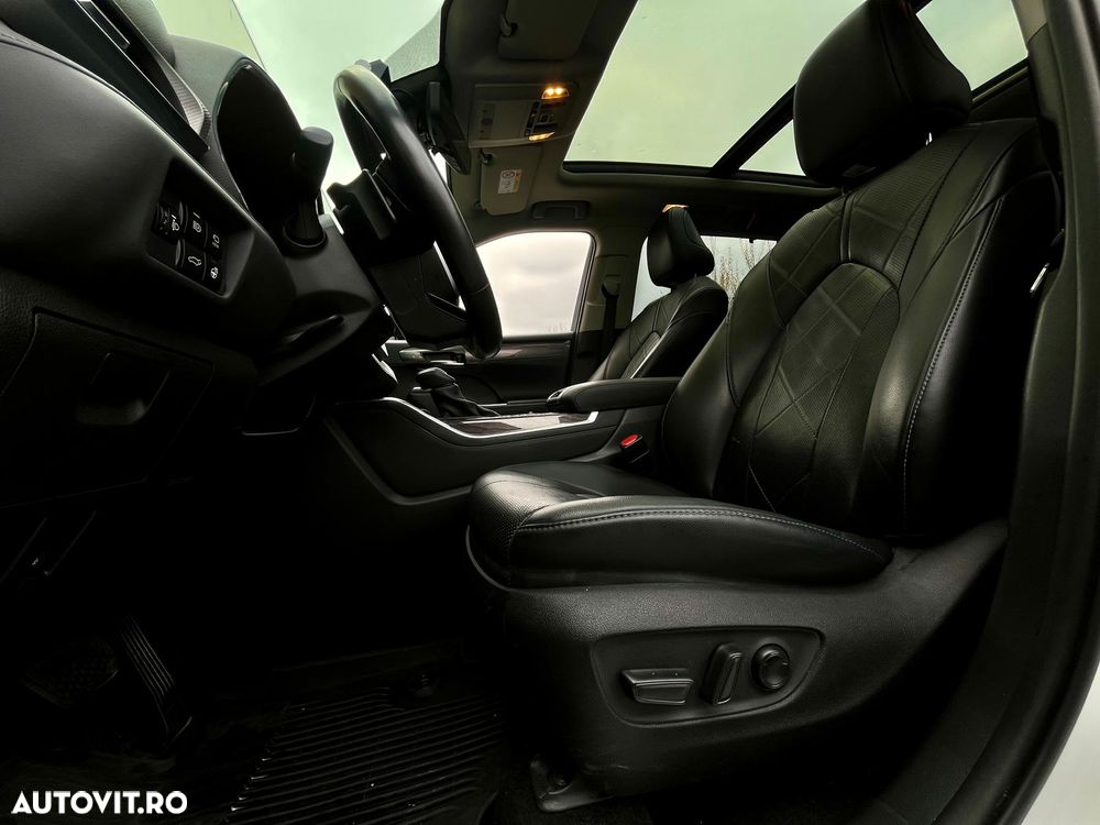 Toyota Highlander 2.5 L Dynamic Force 248CP Luxury Pearly - 13