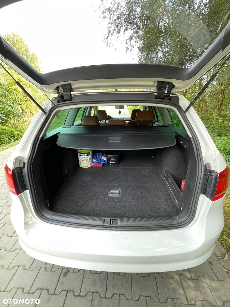 Volkswagen Passat Variant 1.8 TSI Comfortline - 11