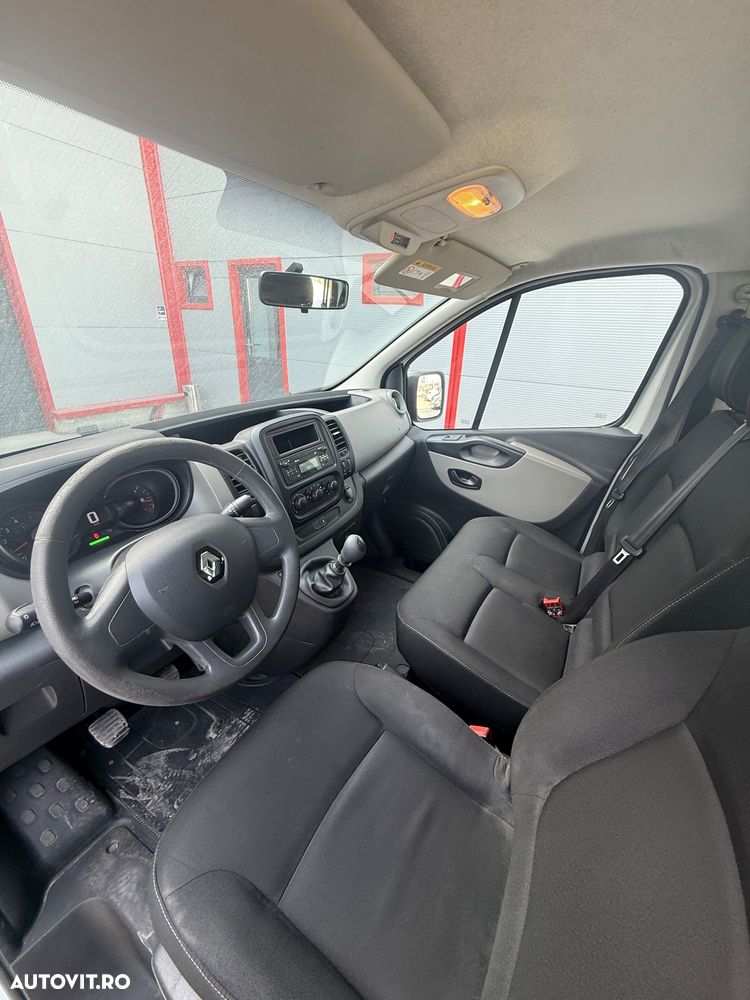 Renault Trafic - 8