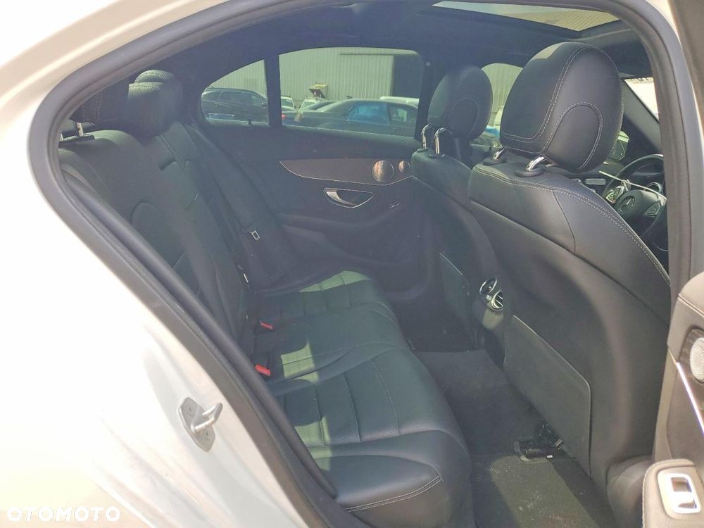 Mercedes-Benz Klasa C 300 7G-TRONIC Exclusive - 9