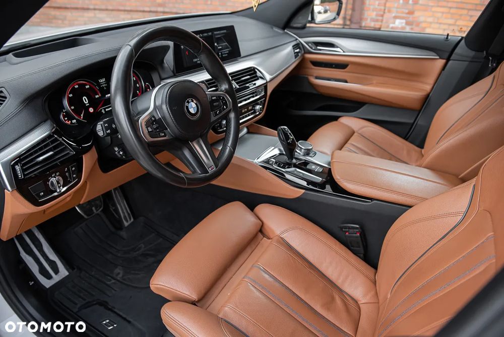 BMW 6GT - 4