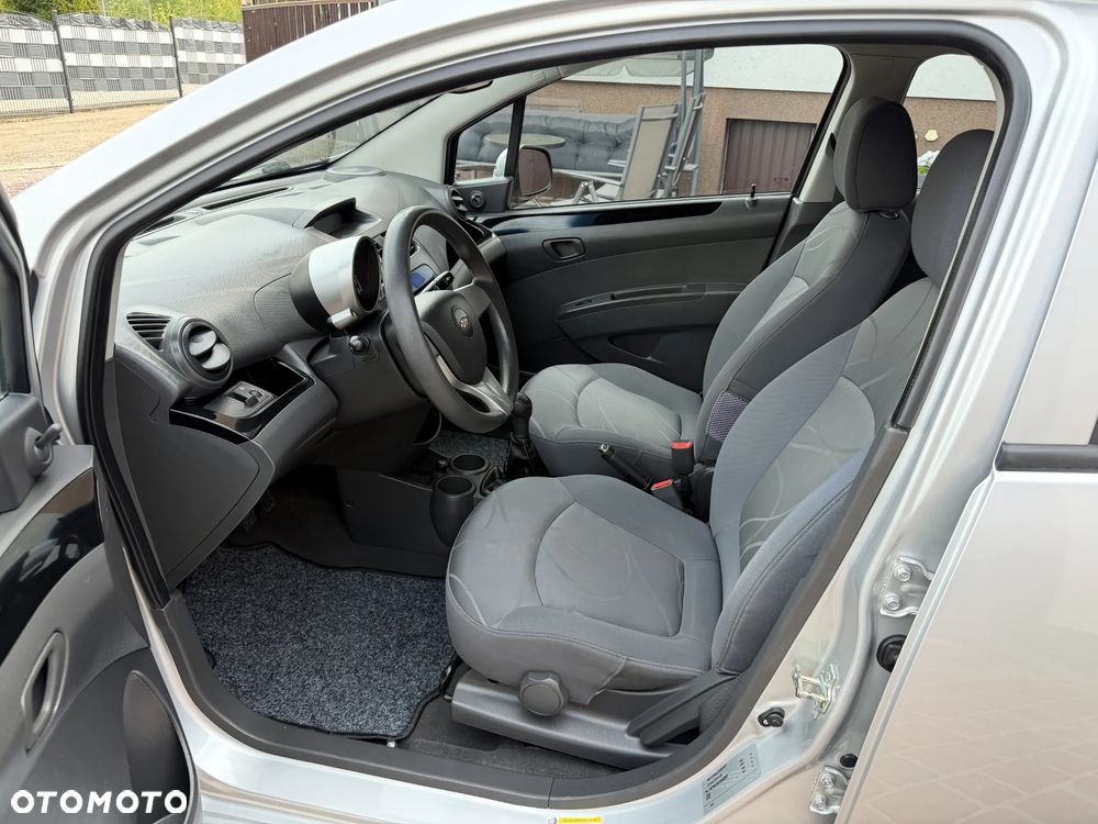 Chevrolet Spark 1.0 LT - 19