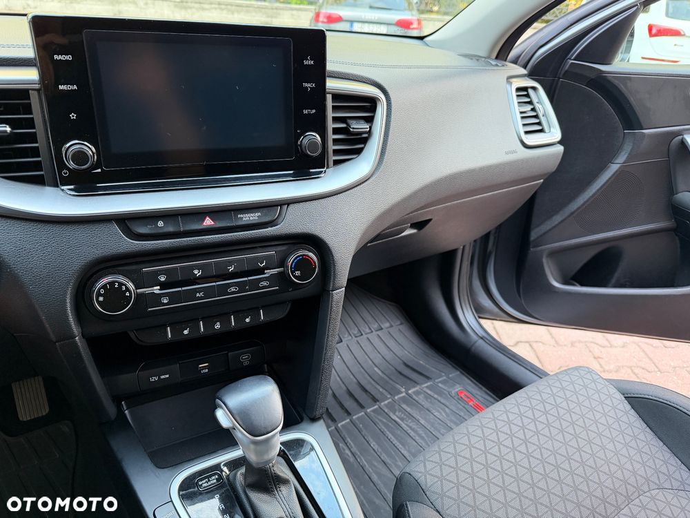 Kia Ceed 1.5 T-GDI M DCT - 15