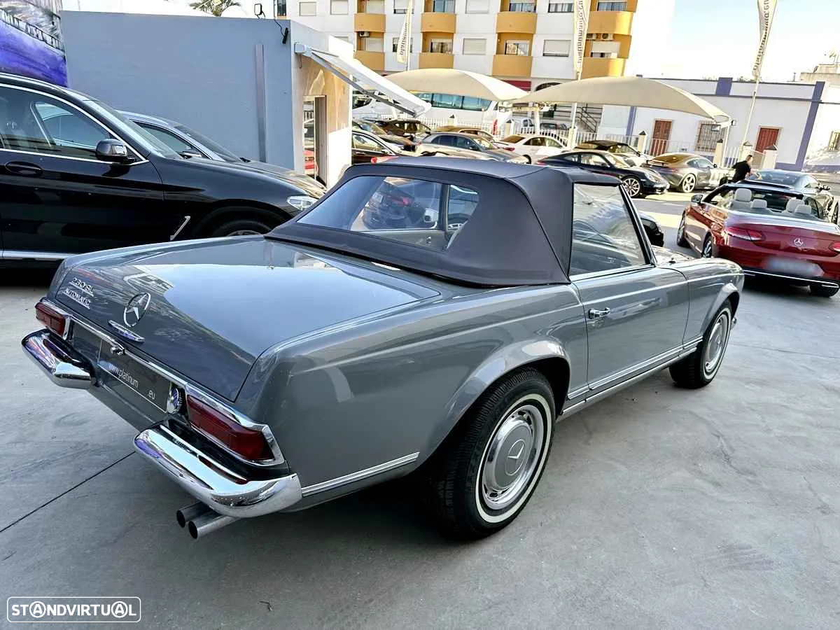 Mercedes-Benz 230 - 3