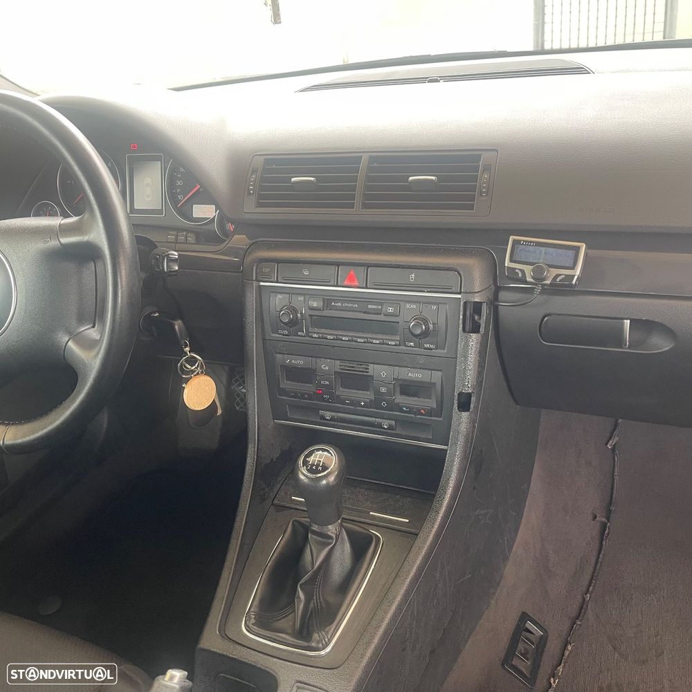 Audi A4 Avant 1.9 TDI - 25