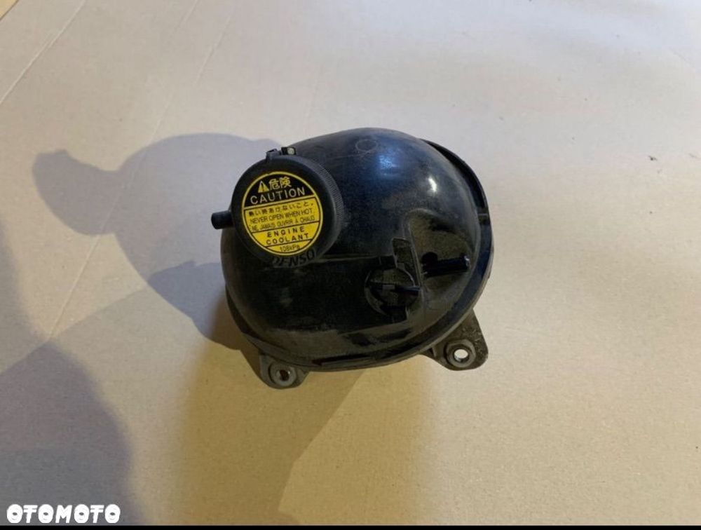 16480-0G020 zbiorniczek wyrównawczy toyota corolla e12 - 2