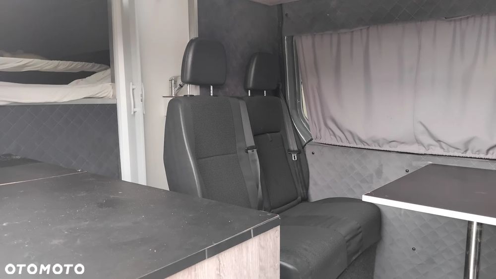 Mercedes-Benz Sprinter - 14