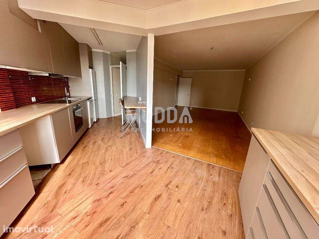 Apartamento T3 no coração de Matosinhos – Metro à porta e praia a 800m - Grande imagem: 3/26
