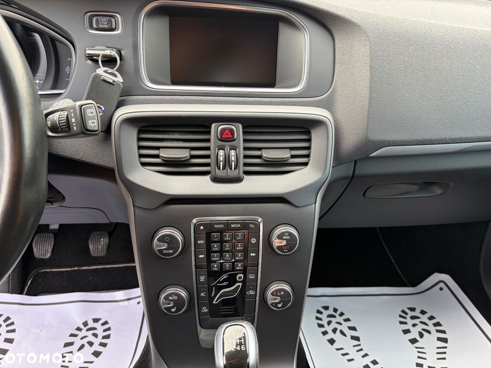 Volvo V40 D2 Kinetic - 12